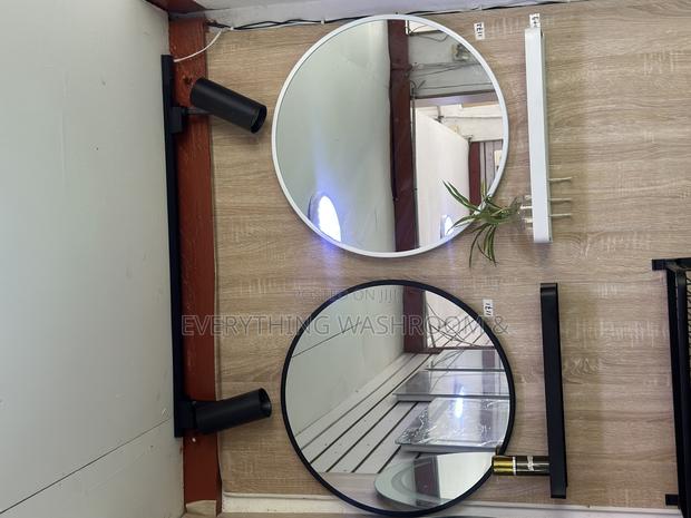 Round Mirror Shelf_black White Mirrors With Shelf · Photo 5