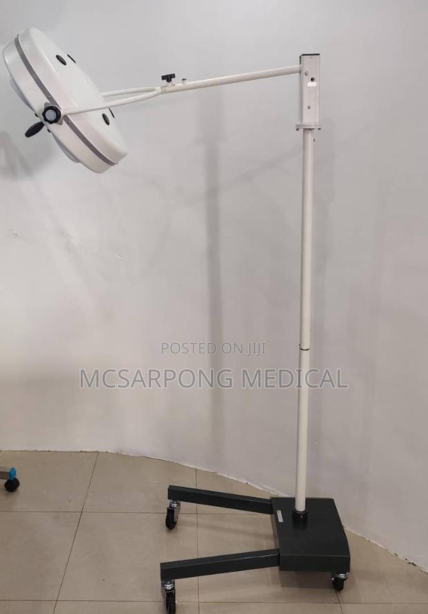 OLED-A05-3M LED Shadowless Operating Lamp (Theatre Light) · Photo 3