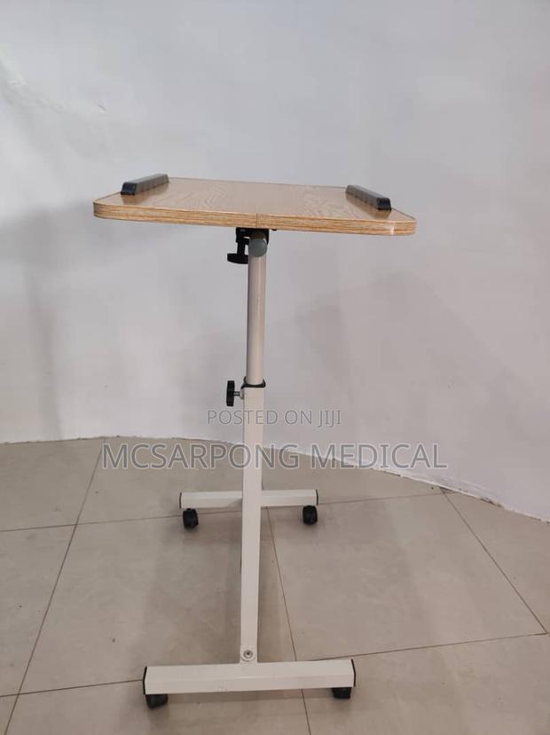Overbed Cardiac Table · Photo 5