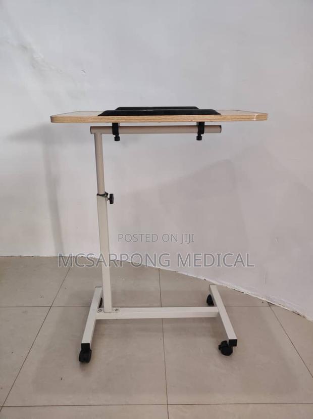 Overbed Cardiac Table · Photo 4