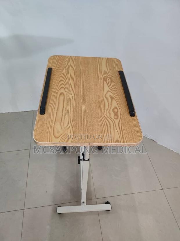 Overbed Cardiac Table · Photo 6