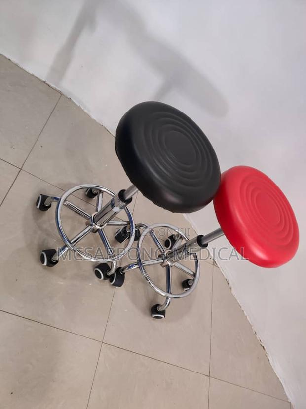 Laboratory Examination (Theatre) Swivel Stool · Photo 3
