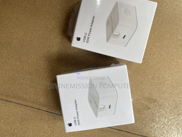iPhone Type C Head 3 Pin 50w · Photo 3