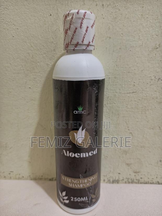 Aloemed Strengthening Shampoo · Photo 2