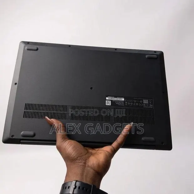 Laptop Lenovo V15 4GB Intel Celeron SSD 128GB · Photo 1