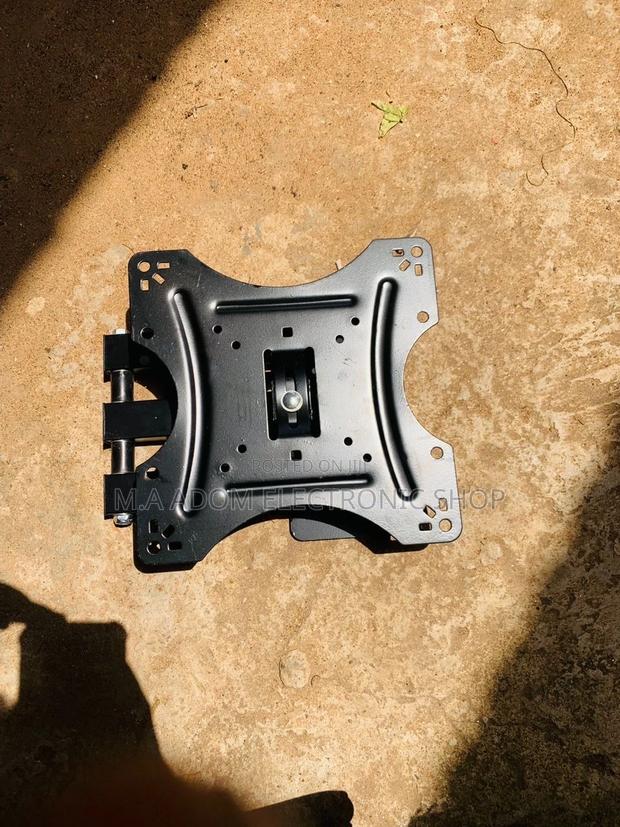 Sealed in Box Corner Wall Mount for Tv Between 32”-55 Inch · Photo 1