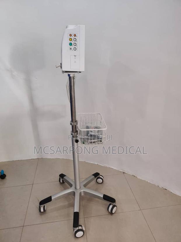 Patient Monitor With Trolley Stand · Photo 3