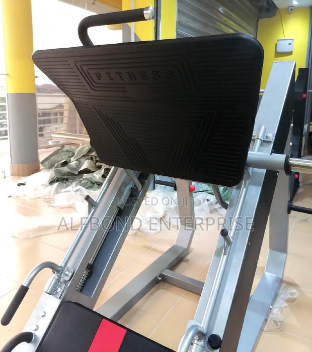 Commercial Leg Press Machine Plus 100kg Weight · Photo 2