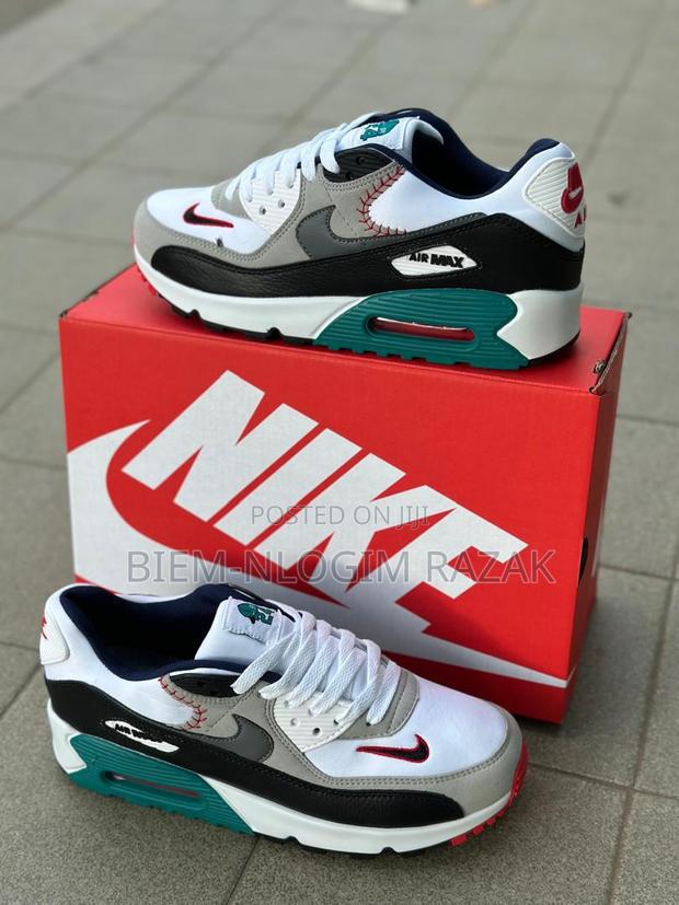 High Quality Reebok N Nike Air Sneakers Available In Stock · Photo 5