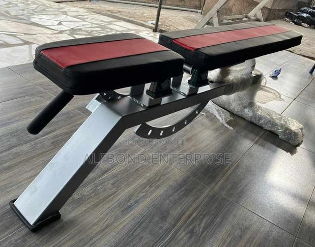 Kingdekon Adjustable Commercial Gym Bench · Photo 1