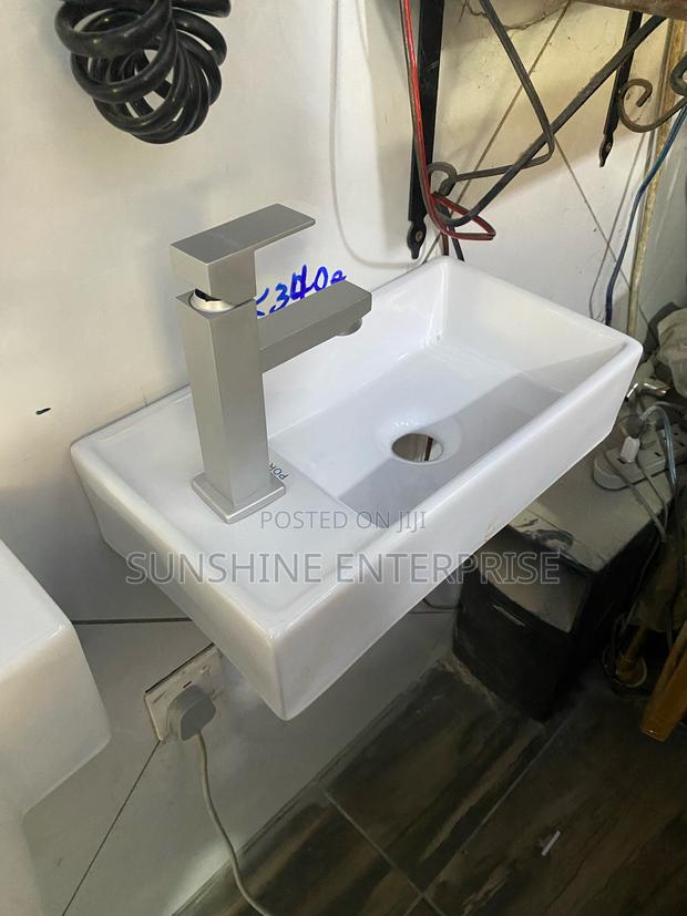 Luxury Floating Wash Hand Basin · Photo 1