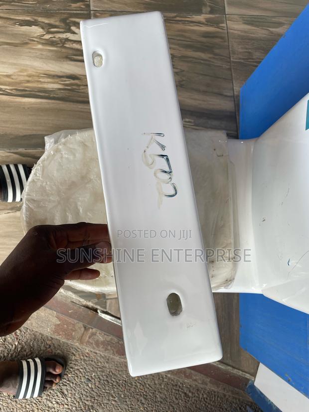 Luxury Floating Wash Hand Basin · Photo 3