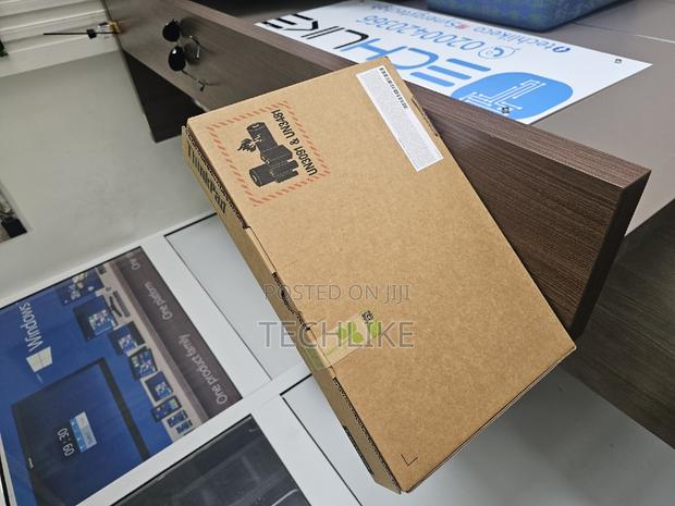 New Laptop Lenovo ThinkPad X1 Carbon 16GB Intel Core I7 SSD 1T · Photo 3