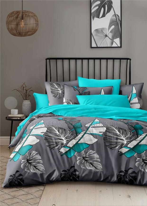 7pcs Reversible Duvet Set · Photo 1