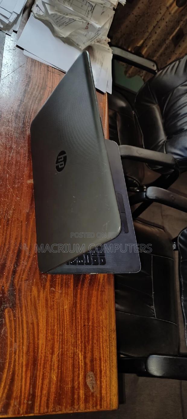 Laptop HP 240 G4 8GB Intel Core I5 SSD 128GB · Photo 2