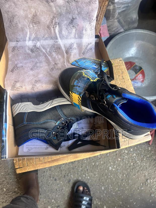 Safety Boot ( Vaultex ) · Photo 3