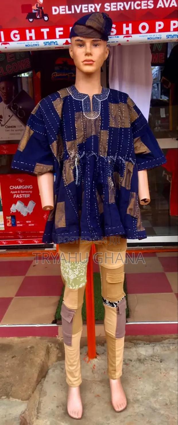 Captivating Original Quality Men's Handmade Smocks for Sale · Photo 2