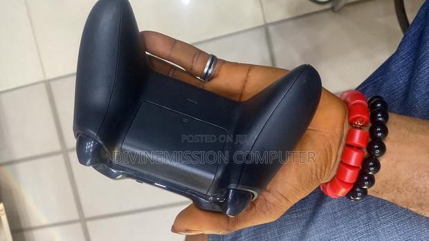 Xbox One Controller Original · Photo 2