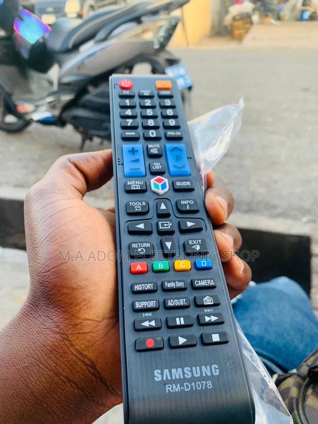 Original Samsung Smart Remote Control(Black). · Photo 1