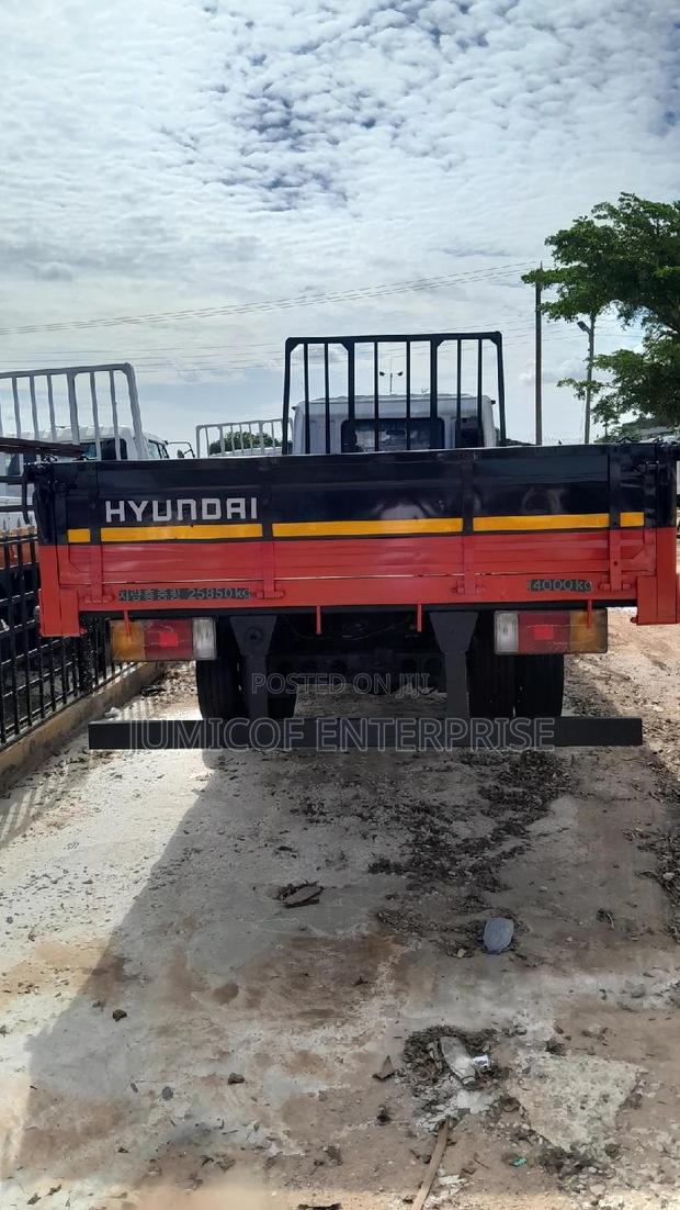 Hyundai 5 Ton Truck · Photo 3