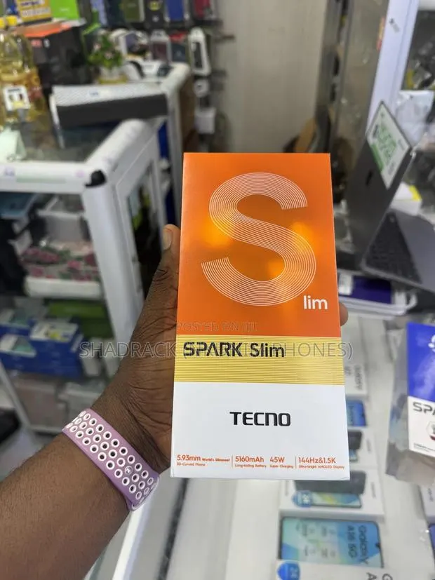 New Tecno Spark Slim 256 GB Silver · Photo 1
