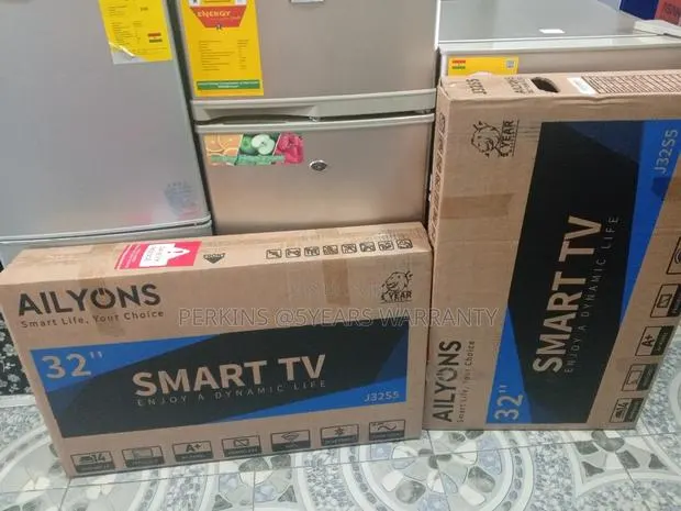 Fresh in Box Ailyons 32 Smart Sparkling Television · Photo 1