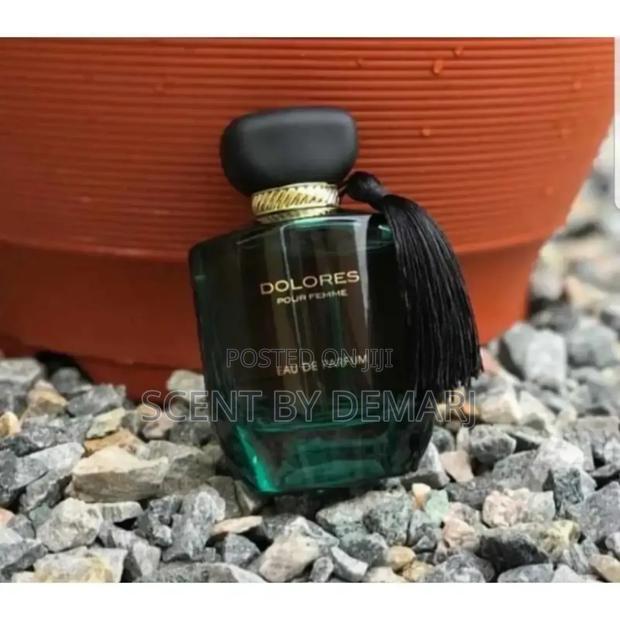 Dolores Perfume · Photo 4
