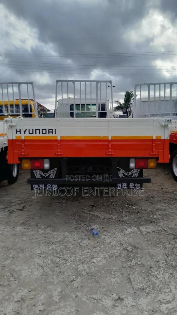 Hyundai 5 Ton 2013 · Photo 4