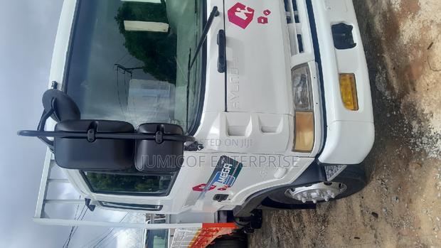 Hyundai 5 Ton · Photo 3