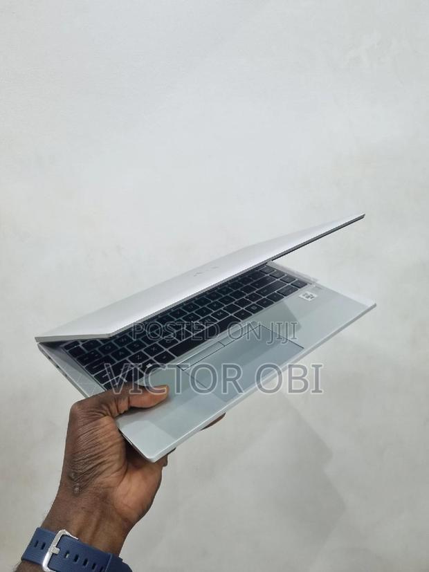 New Laptop HP EliteBook 840 G7 8GB Intel Core i5 SSD 256GB · Photo 4