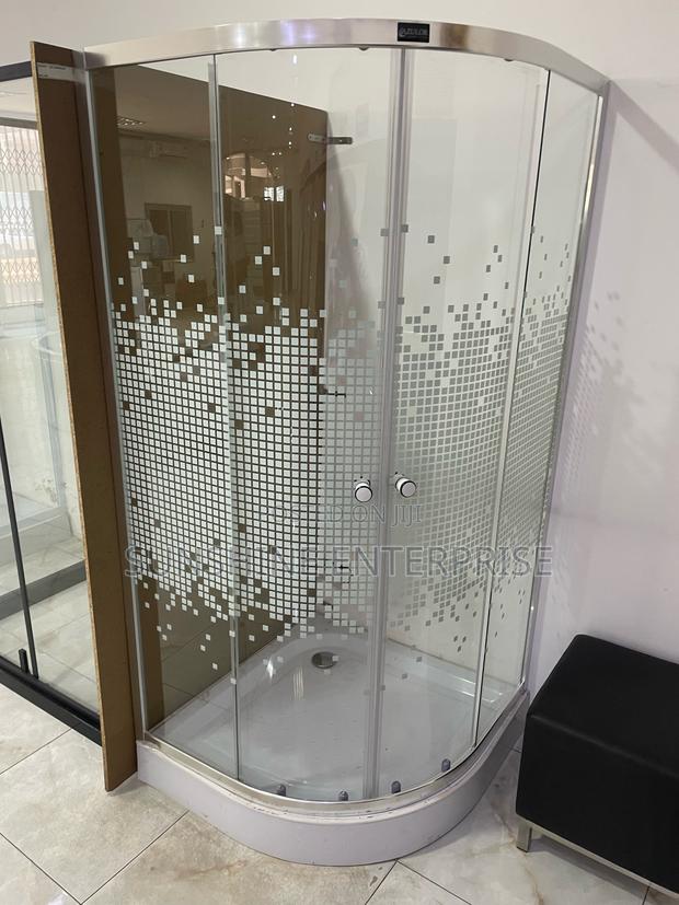 Quality 90x90 Shower Cubicle · Photo 1