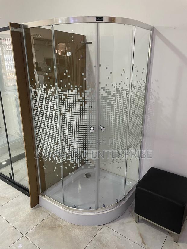 Quality 90x90 Shower Cubicle · Photo 2