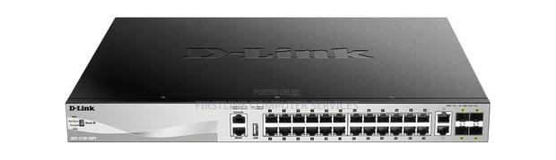 Dlink 48 10/100/1000 BASE-T Poe Ports · Photo 2