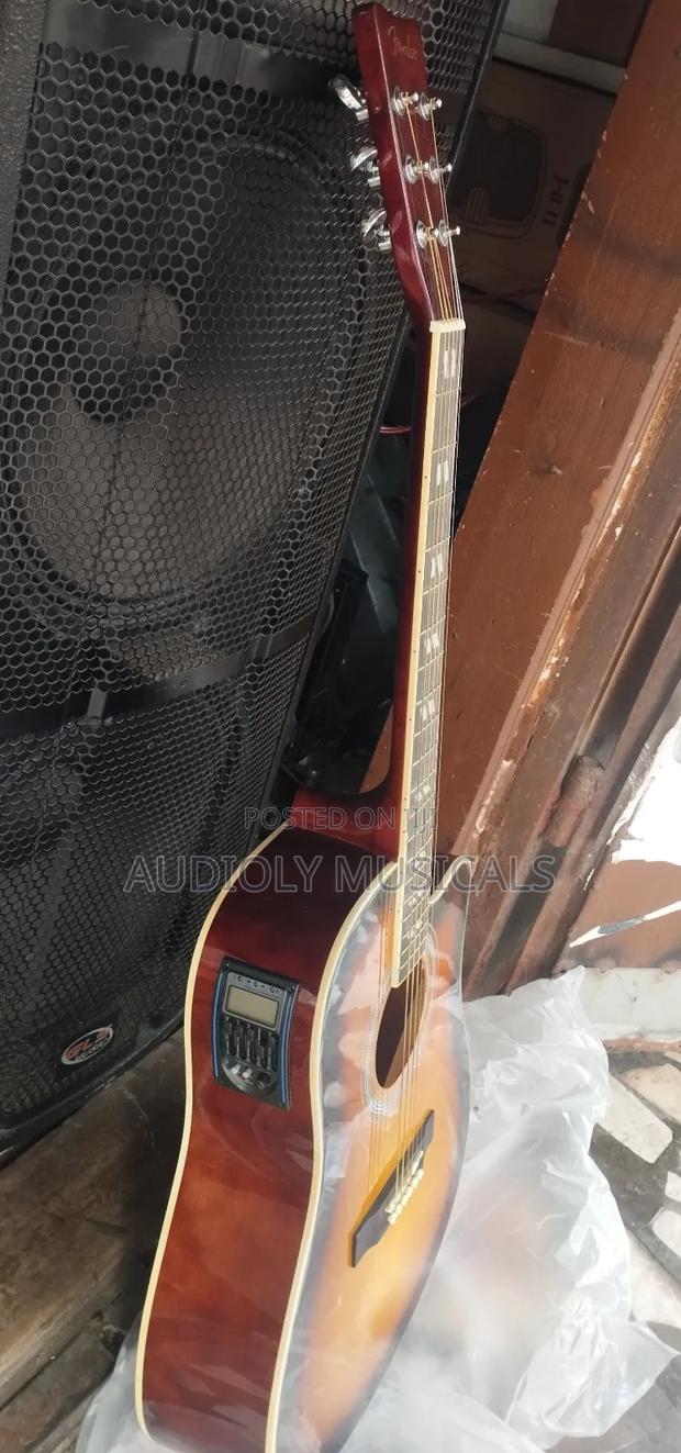 Fender Semi-Acoustic Guitar · Photo 2