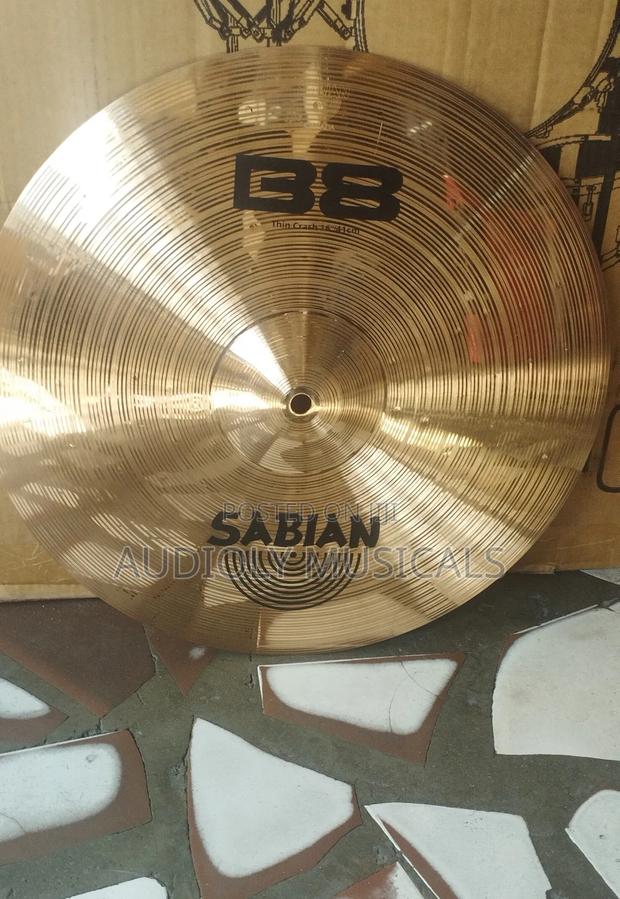 Sabian B8 16inches Crash Cymbal · Photo 2