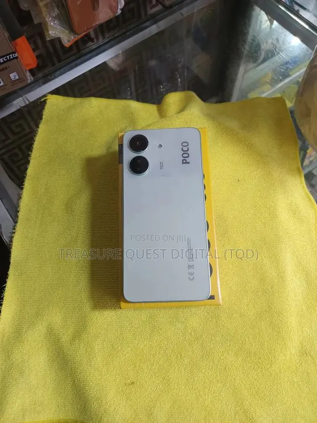 New Xiaomi Poco C65 256 GB Green · Photo 1