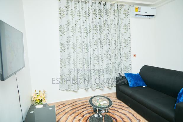 Plush One Bedroom Apartment (Short Stay) · Photo 4
