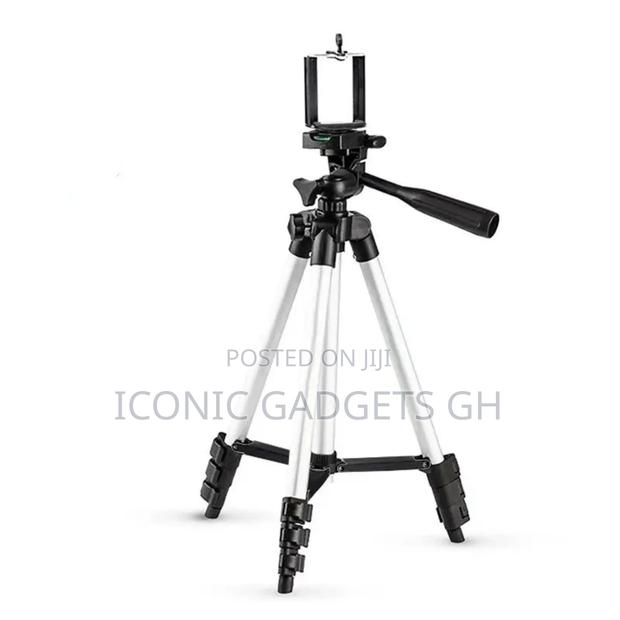 Elevate Your Shots With 3110’S Tripods Adjustable Height · Photo 1