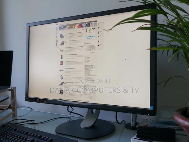 32" Philips QHD Ips Crystal-Clear Monitor · Photo 1