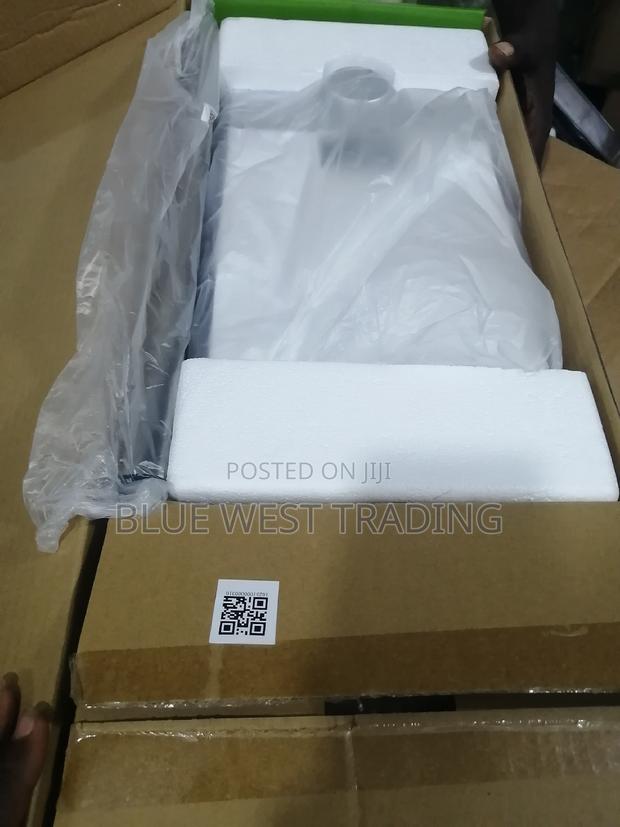 Syr Instant Water Heater With Digital Temperature Display · Photo 4