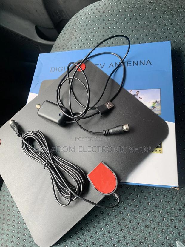Antenna for Indoor Use Only With 5v Channel Booster · Photo 2