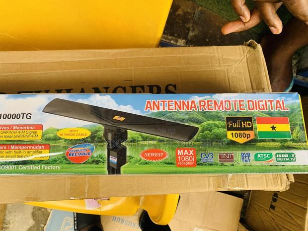 Digital Outdoor Antenna With 5v Booster · Photo 2