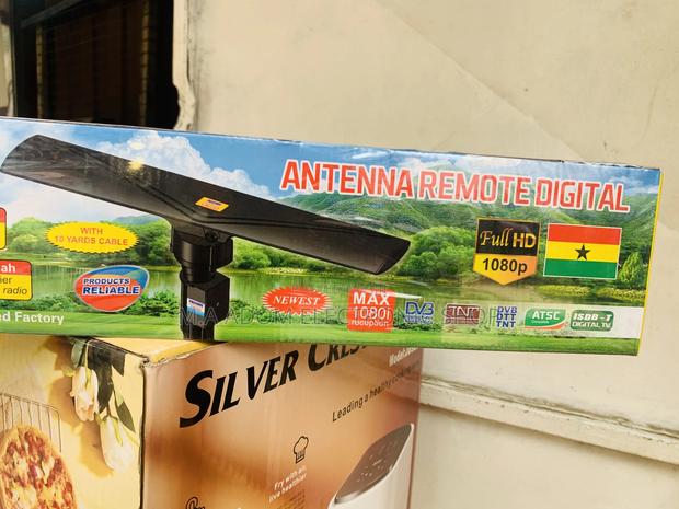 Digital Antenna for Outdoor Use Only · Photo 2