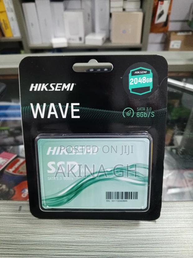 Hikvision 2tb Internal Sata SSD 2048gb · Photo 1