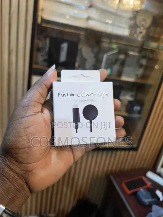 Samsung Watch Charger · Photo 1
