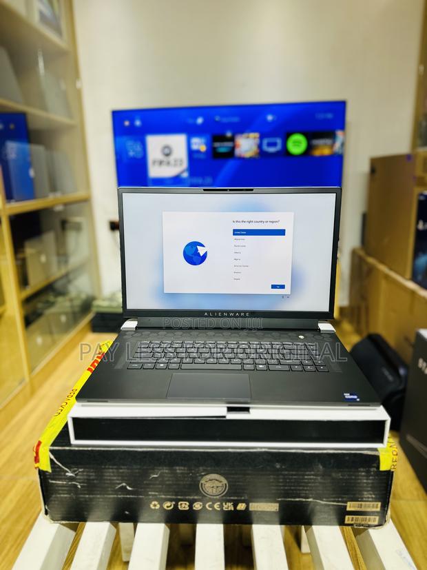 New Laptop Dell Alienware 17 16GB Intel Core I9 SSD 1T · Photo 1