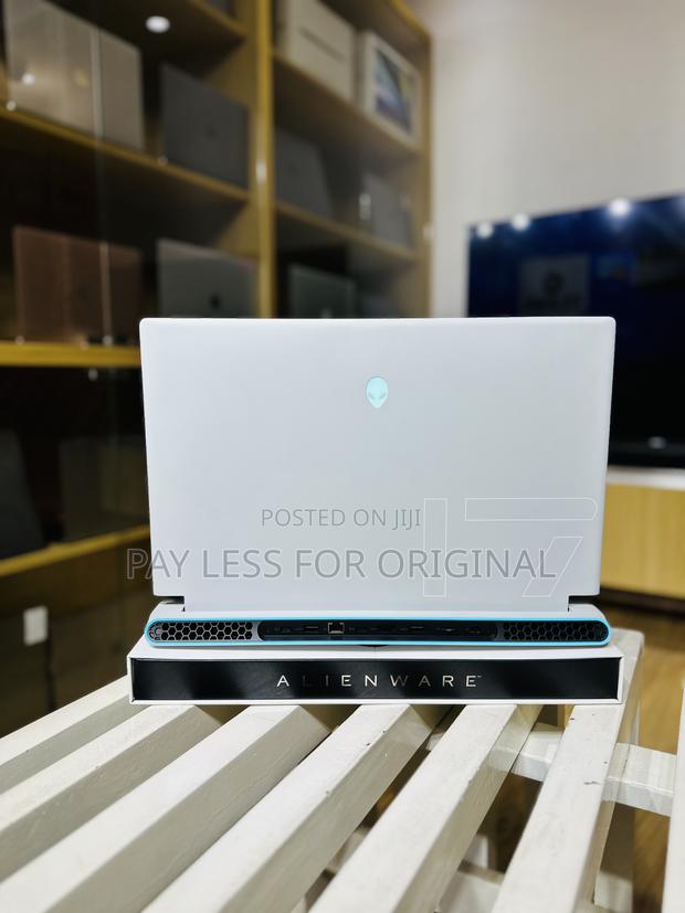 New Laptop Dell Alienware 17 16GB Intel Core I9 SSD 1T · Photo 3