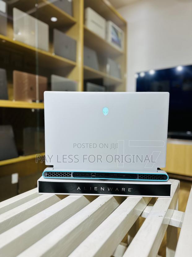 New Laptop Dell Alienware 17 16GB Intel Core I9 SSD 1T · Photo 5