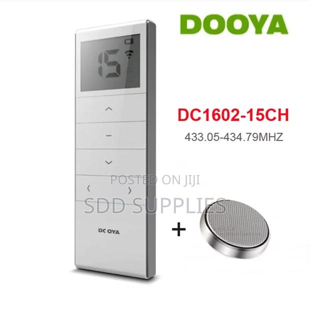 Dooya 15 Channel Curtains Motor Remote Control · Photo 1