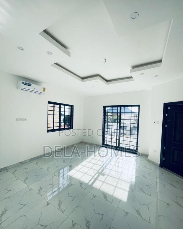 Three Bedroom Duplex for Rent at Ashaley-Botwe. · Photo 3